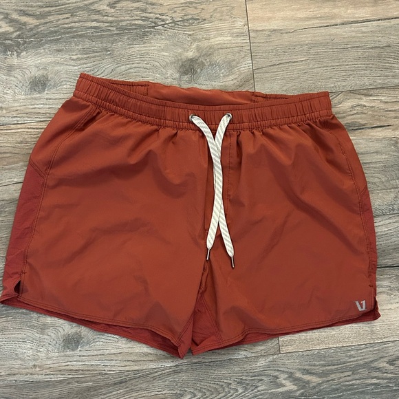 Vuori Other - Vuori men’s lined athletic shorts burnt orange size large